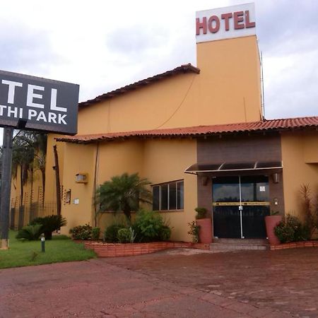 רונדונופוליס Hotel Marathi Park מראה חיצוני תמונה